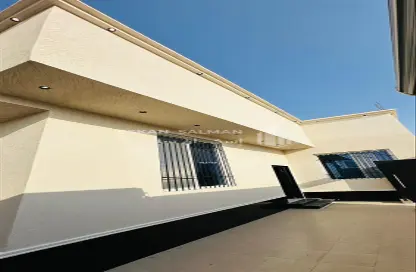 Full Floor - 6 Bedrooms - 4 Bathrooms for sale in ضاحية الإسكان - امارة منطقة مكة المكرمة - الطائف - Makkah Al Mukarramah