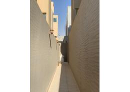 Duplex - 3 bedrooms - 4 bathrooms for للايجار in Al Arid - North Riyadh - Ar Riyadh