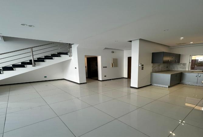 258030 - Property Image 2