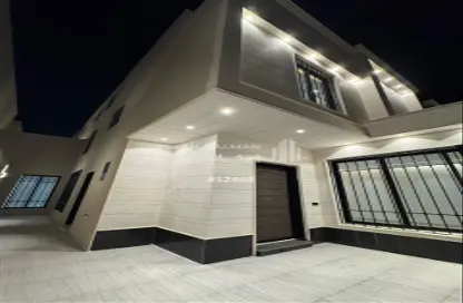 Full Floor - 5 Bedrooms - 3 Bathrooms for sale in Al Nadwah - Riyadh - Ar Riyadh