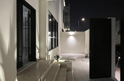 Villa - 4 Bedrooms - 5 Bathrooms for rent in Ar Rabie - Riyadh - Ar Riyadh