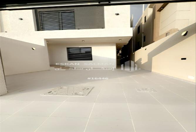 256290 - Property Image 2