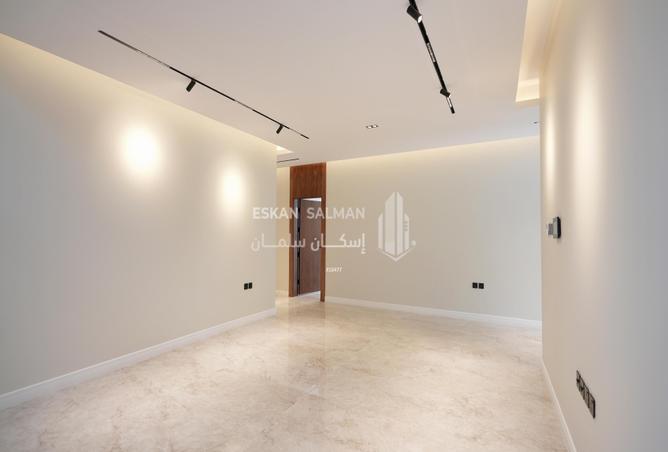 256634 - Property Image 2