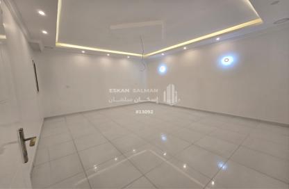 Apartment - 6 Bedrooms - 4 Bathrooms for sale in An Nur - Ad Dammam - Eastern