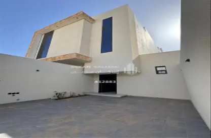 Villa - 4 Bedrooms - 5 Bathrooms for sale in Ad Dahi Al Gharbi - Bariduh - Al Qassim
