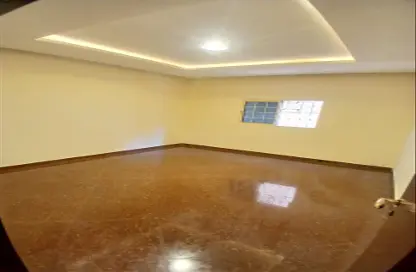 Apartment - 4 Bedrooms - 2 Bathrooms for rent in الزهرة - Riyadh - Ar Riyadh