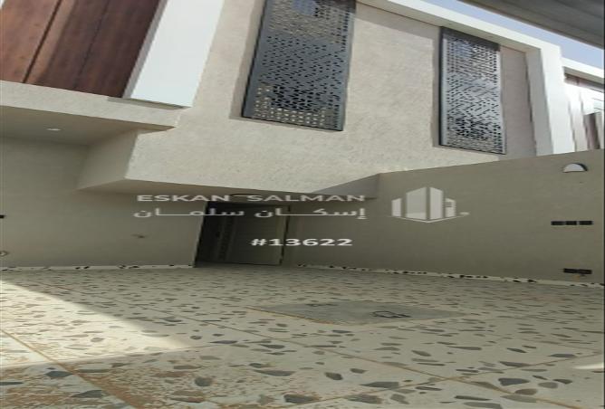 251526 - Property Image 2