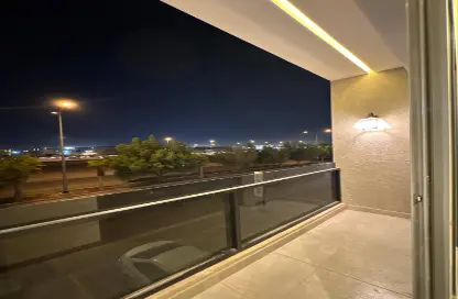 شقة - 4 غرف نوم - 3 حمامات للبيع في اليرموك - الرياض - الرياض