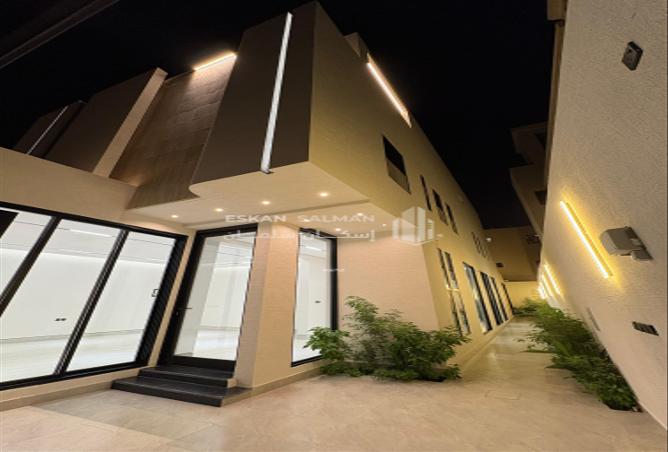 256981 - Property Image 2