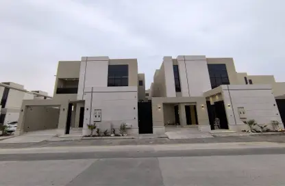 فيلا - 5 غرف نوم - 5 حمامات للبيع في المونسية - الرياض - الرياض
