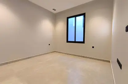 طابق كامل - 4 غرف نوم - 4 حمامات للبيع في قرطبة - الرياض - الرياض