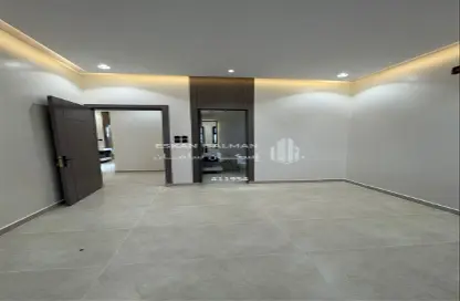 شقة - 6 غرف نوم - 4 حمامات للبيع في الجنادرية - الرياض - الرياض