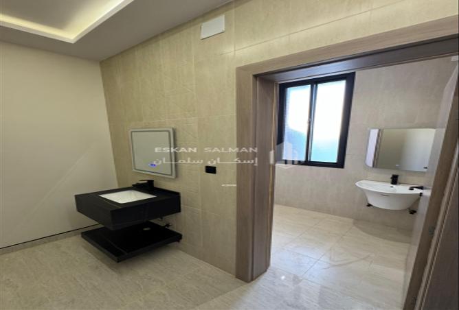 244945 - Property Image 3