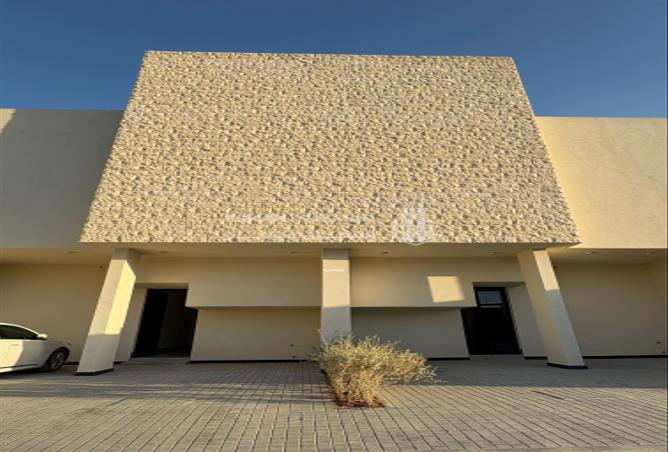 256425 - Property Image 3