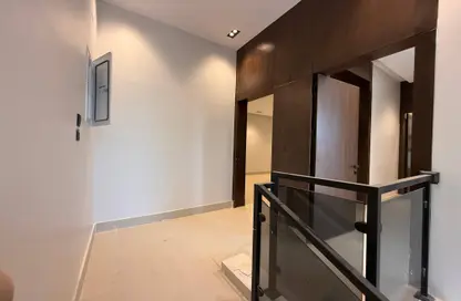 Full Floor - 5 Bedrooms - 4 Bathrooms for sale in Qurtubah - Riyadh - Ar Riyadh