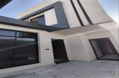 Full Floor - 5 Bedrooms - 4 Bathrooms for sale in Al Bayan - Riyadh - Ar Riyadh