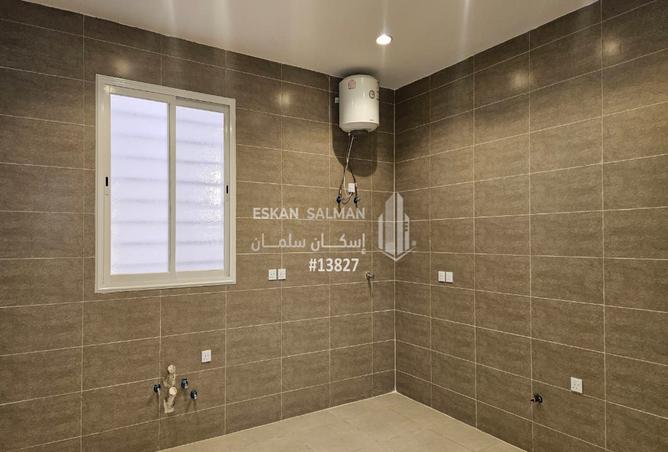 252139 - Property Image 3