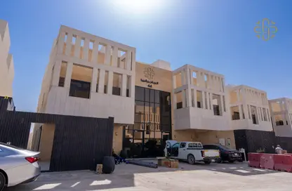 طابق كامل - 4 غرف نوم - 4 حمامات للبيع في النفل - الرياض - الرياض