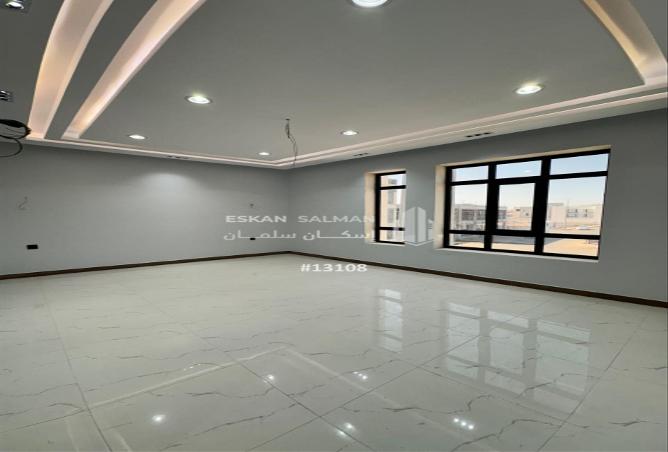 252066 - Property Image 3