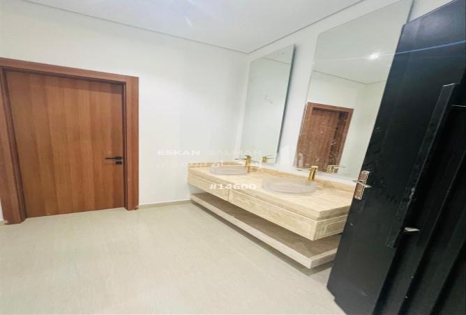 253646 - Property Image 3