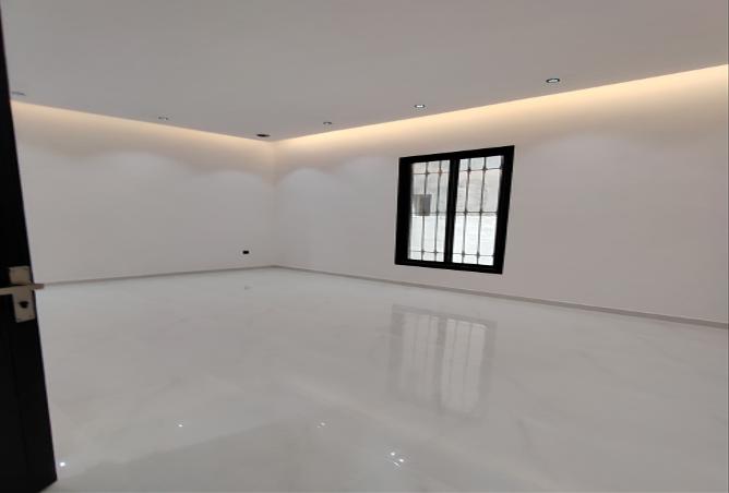 258732 - Property Image 3