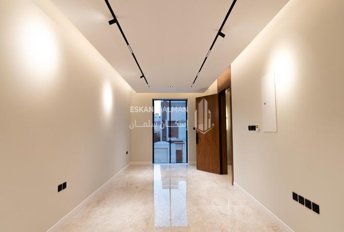 256639 - Property Image 2
