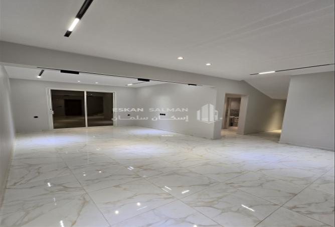 256196 - Property Image 3