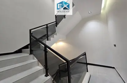 طابق كامل - 3 غرف نوم - 3 حمامات للبيع في الجنادرية - الرياض - الرياض