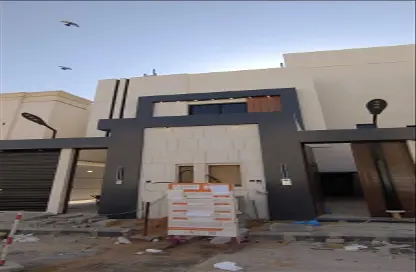 Full Floor - 4 Bedrooms - 3 Bathrooms for sale in Al Bayan - Riyadh - Ar Riyadh