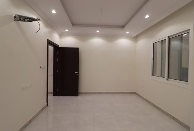 255833 - Property Image 3
