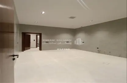 Apartment - 5 Bedrooms - 4 Bathrooms for sale in Al Janadriyah - Riyadh - Ar Riyadh