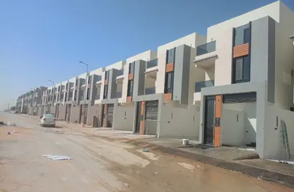 Full Floor - 3 Bedrooms - 5 Bathrooms for sale in Al Murjan - Riyadh - Ar Riyadh