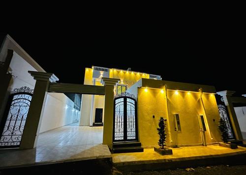 Villa - 8 bedrooms - 6 bathrooms for للبيع in القهيب - At Taif - Makkah Al Mukarramah