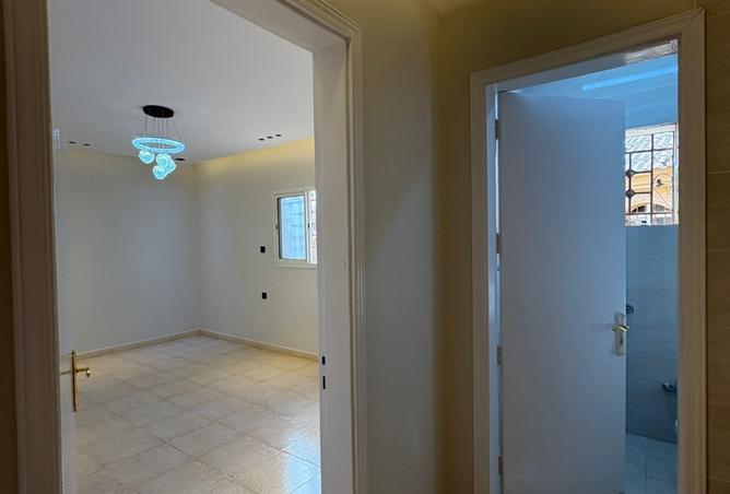 258807 - Property Image 2