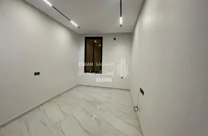 شقة - 7 غرف نوم - 5 حمامات للبيع في المعيزيلة - الرياض - الرياض