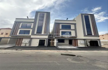 Full Floor - 7+ Bedrooms - 4 Bathrooms for sale in Al Sharaf - Khamis Mushayt - Asir