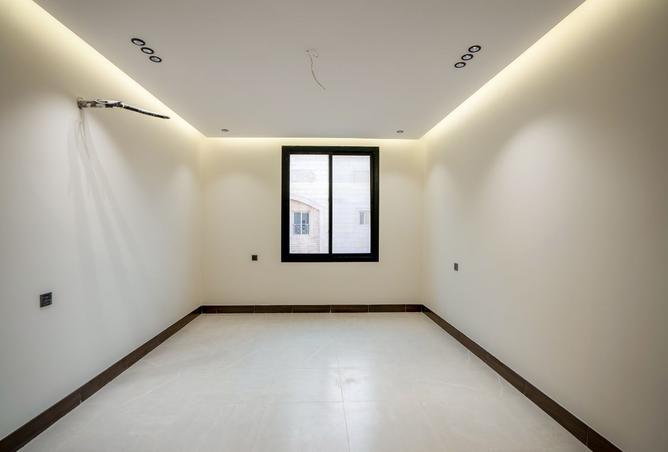 254979 - Property Image 2
