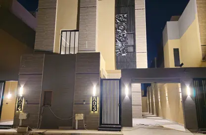 Full Floor - 4 Bedrooms - 3 Bathrooms for sale in Al Munisiyah - Riyadh - Ar Riyadh