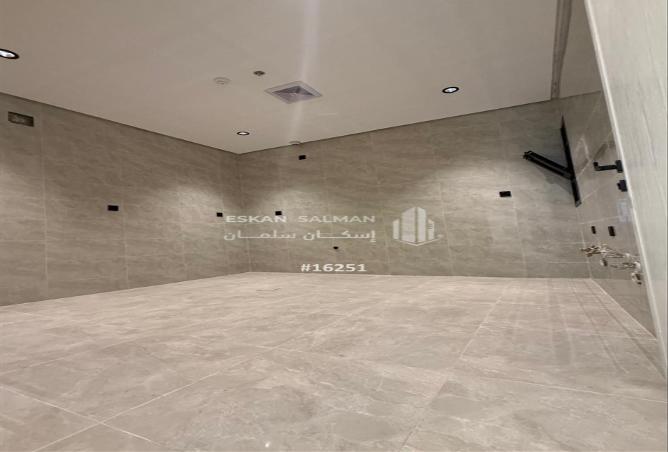 256211 - Property Image 2