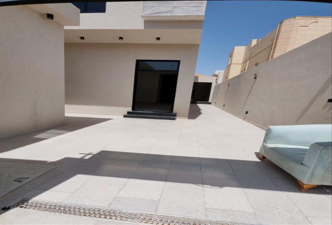 255317 - Property Image 2