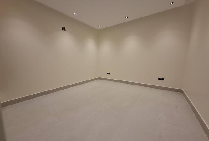 254932 - Property Image 3