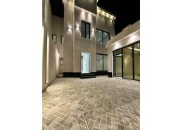 Villa - 4 bedrooms - 5 bathrooms for للبيع in Al Amwaj - Al Khubar - Eastern