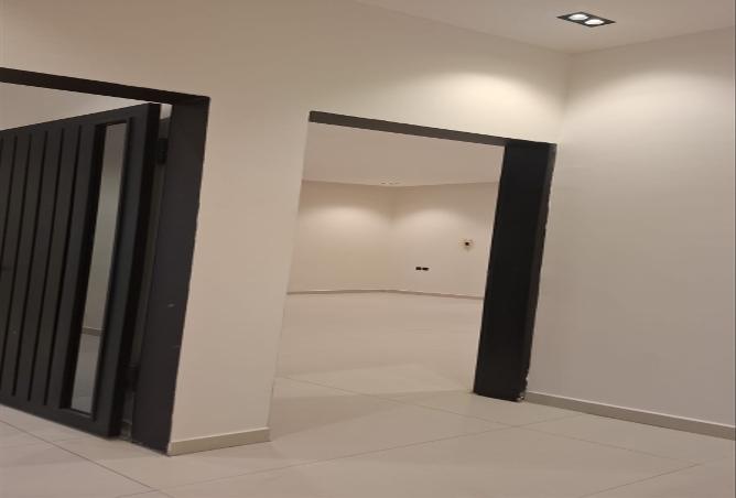 256932 - Property Image 2