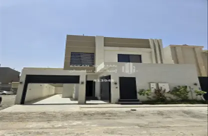 Full Floor - 6 Bedrooms - 4 Bathrooms for sale in Ar Rimal - Riyadh - Ar Riyadh