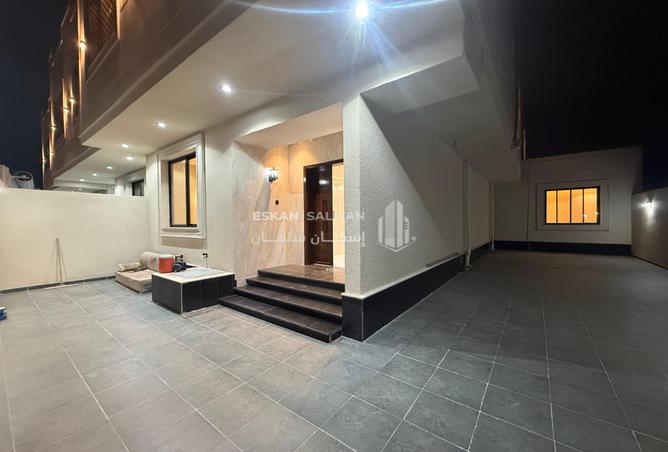 255642 - Property Image 3