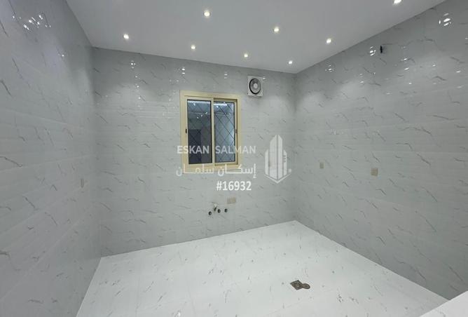 257313 - Property Image 3