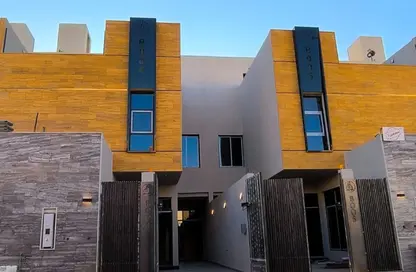 Villa - 4 Bedrooms - 7+ Bathrooms for sale in Qurtubah - Riyadh - Ar Riyadh