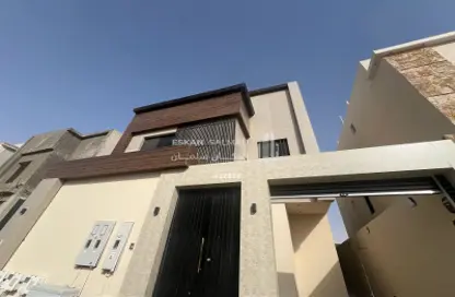 Full Floor - 7 Bedrooms - 3 Bathrooms for sale in Al Nadwah - Riyadh - Ar Riyadh