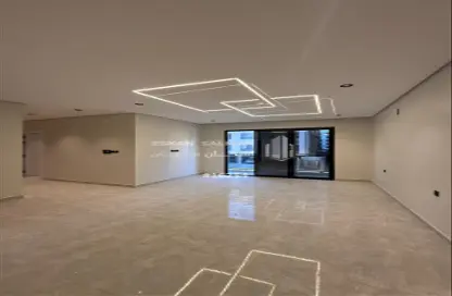 Apartment - 4 Bedrooms - 3 Bathrooms for sale in Al Hamra - Al Khubar - Eastern