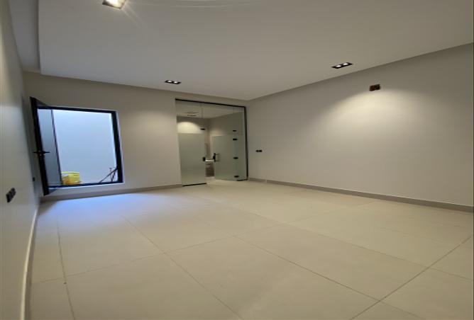 254933 - Property Image 2
